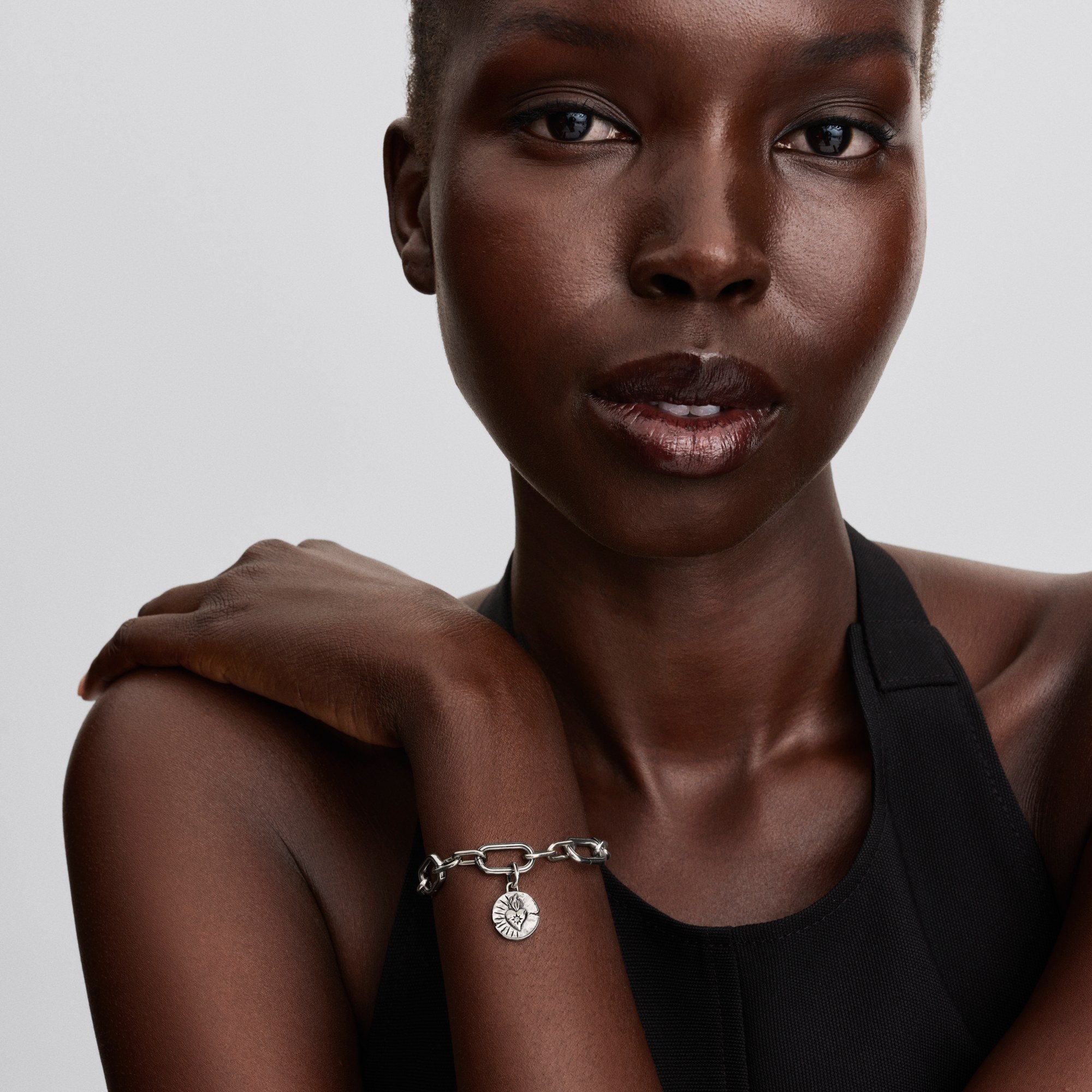 Pandora Me - Herz Medaillon-Charm Anhänger - Sterling Silber - Zirkonia - AMOR VINCIT OMNIA – Ansicht 3