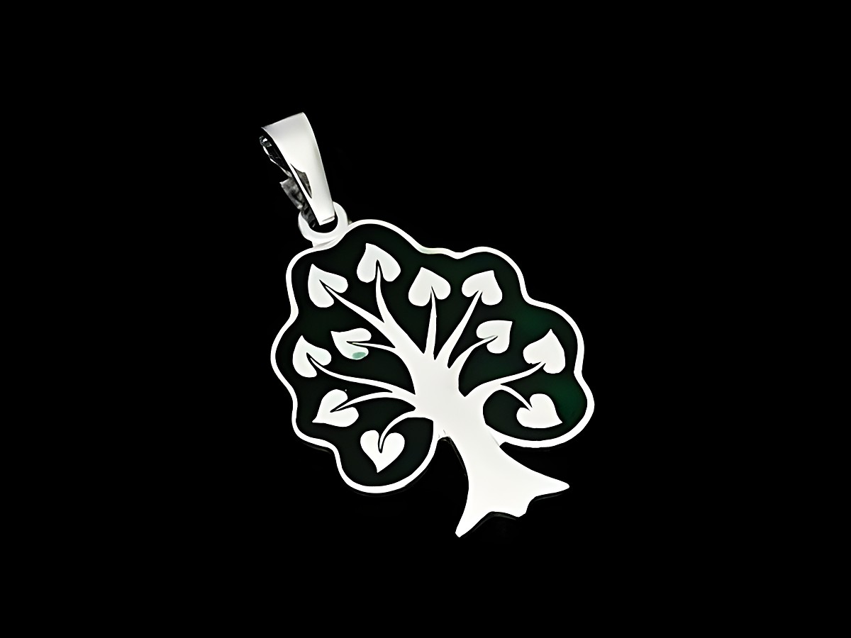 Lebensbaum Anhänger aus Silber rhodiniert mit herzförmigen Blättern und filigranen Details, hergestellt von Juwelier Harnisch, ideal als Schmuckstück für Pflanzenliebhaber.