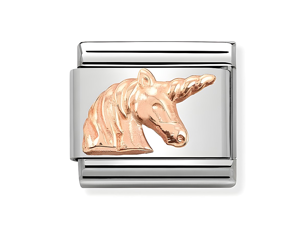 Roségoldenes Relief eines Einhorns auf einem silbernen Armbandmodul von Nomination Classic, Modellnummer 430106 18. Das Design vermittelt Eleganz und Fantasie.