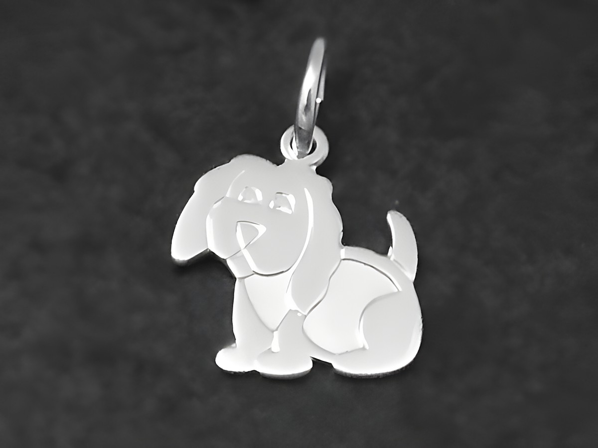 Hund aus Silber als Anhänger, süß und teilmattiert, Hersteller Juwelier Harnisch, ideal für Tierliebhaber.