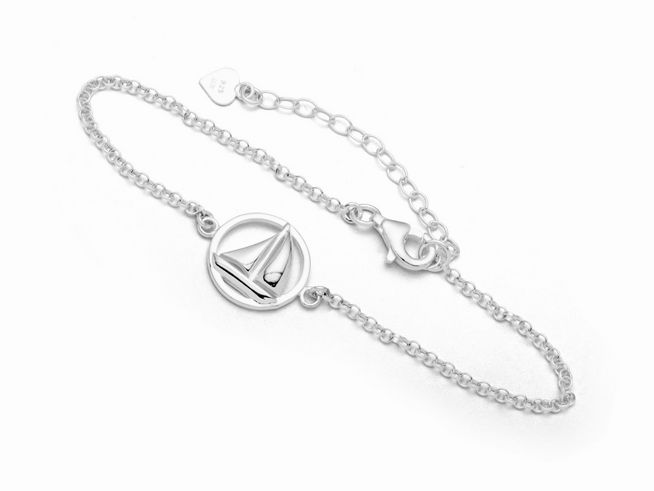 Sterling Silber Armband Ahoi mit Segelschiff Anhänger von DUR, 17 cm lang, filigranes Design, ideal für maritime Anlässe und als Geschenk.