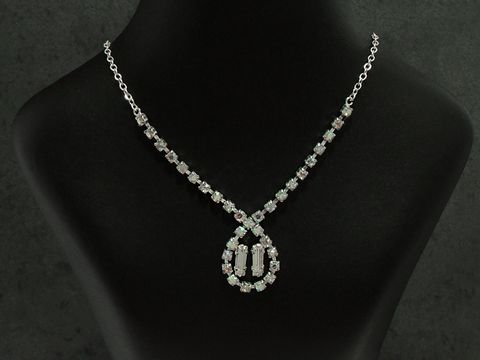 Elegante Strass Collier Kette in buntem Schimmer von 38 bis 45 cm, hergestellt von Juwelier Harnisch, aus Sterling Silber mit silberfarbener Veredelung.