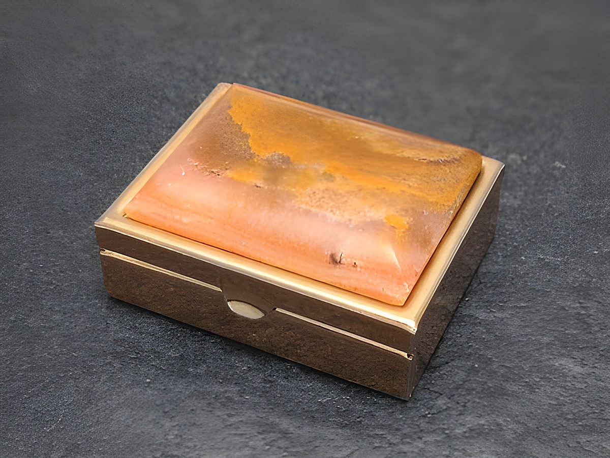 Multifunktionale Dose mit braunem Achat Stein, Hersteller Juwelier Harnisch, elegant gestaltet, ideal für Schmuck oder kleine Gegenstände, rustikaler Charme mit natürlicher Steinoberfläche.