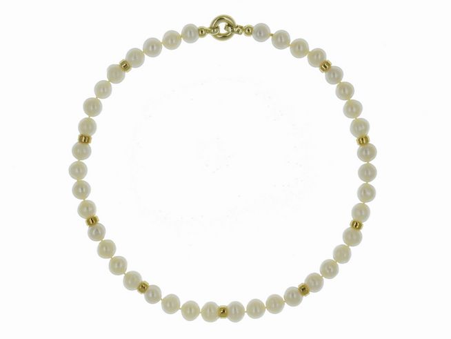 Perlenkette mit Süßwasser-Zuchtperlen von 10 bis 10,5 mm in weißer Farbe, Länge 45 cm, ergänzt mit goldenen Akzenten aus Gold 585, klassisches Design vom Hersteller Juwelier Harnisch.