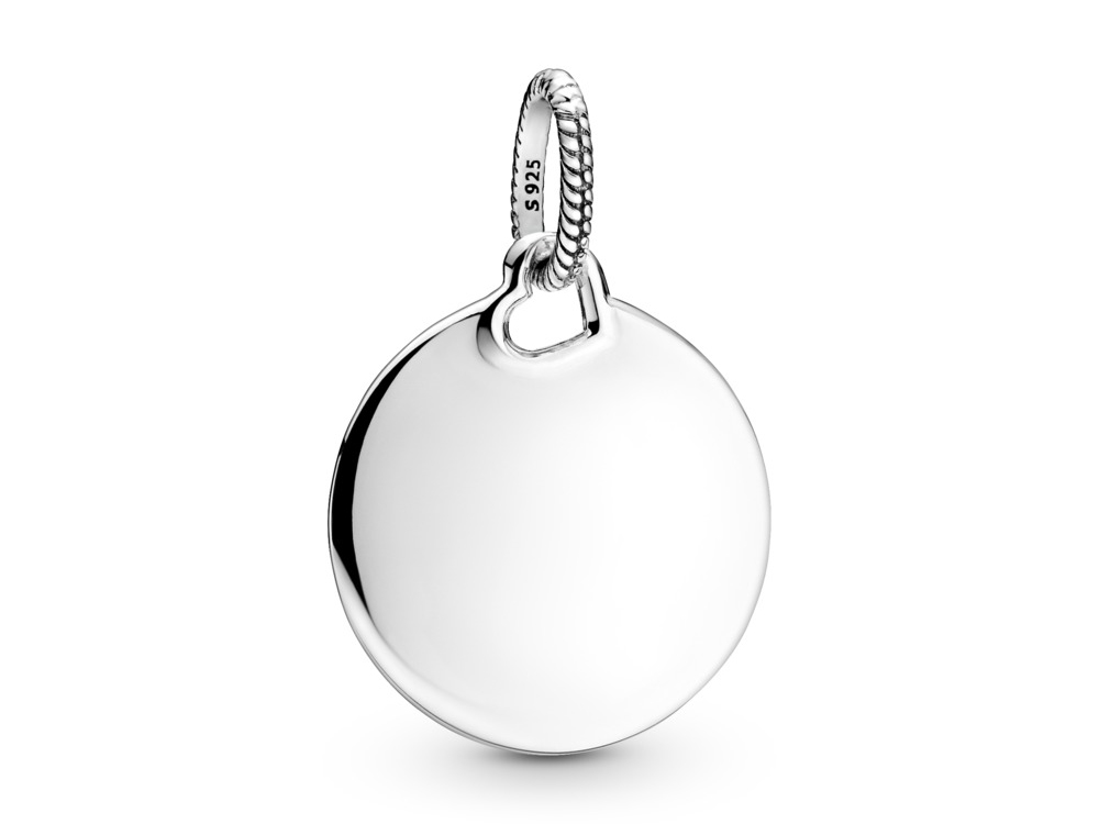 Pandora 398610C00 runder Anhänger aus Silber mit glänzender Oberfläche und gravierbarem Bereich auf beiden Seiten. Ideal als persönliches Schmuckstück oder Geschenk.