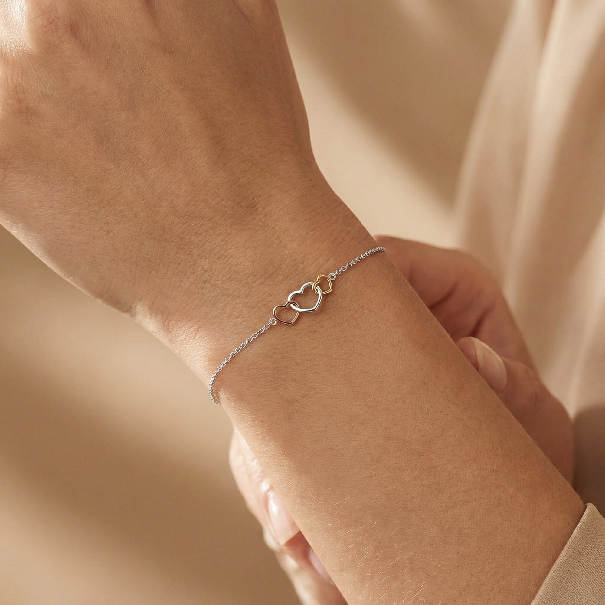 Engelsrufer WITHLOVE Armband 3 Herzen Tricolor - 17 cm – Ansicht 2