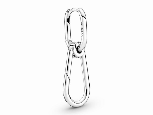 Ein einzelner Reifen-Ohrring von Pandora ME aus Sterling Silber, elegant geformt und modern gestaltet, ideal für stilvolle Akzente im Alltag oder besonderen Anlässen.