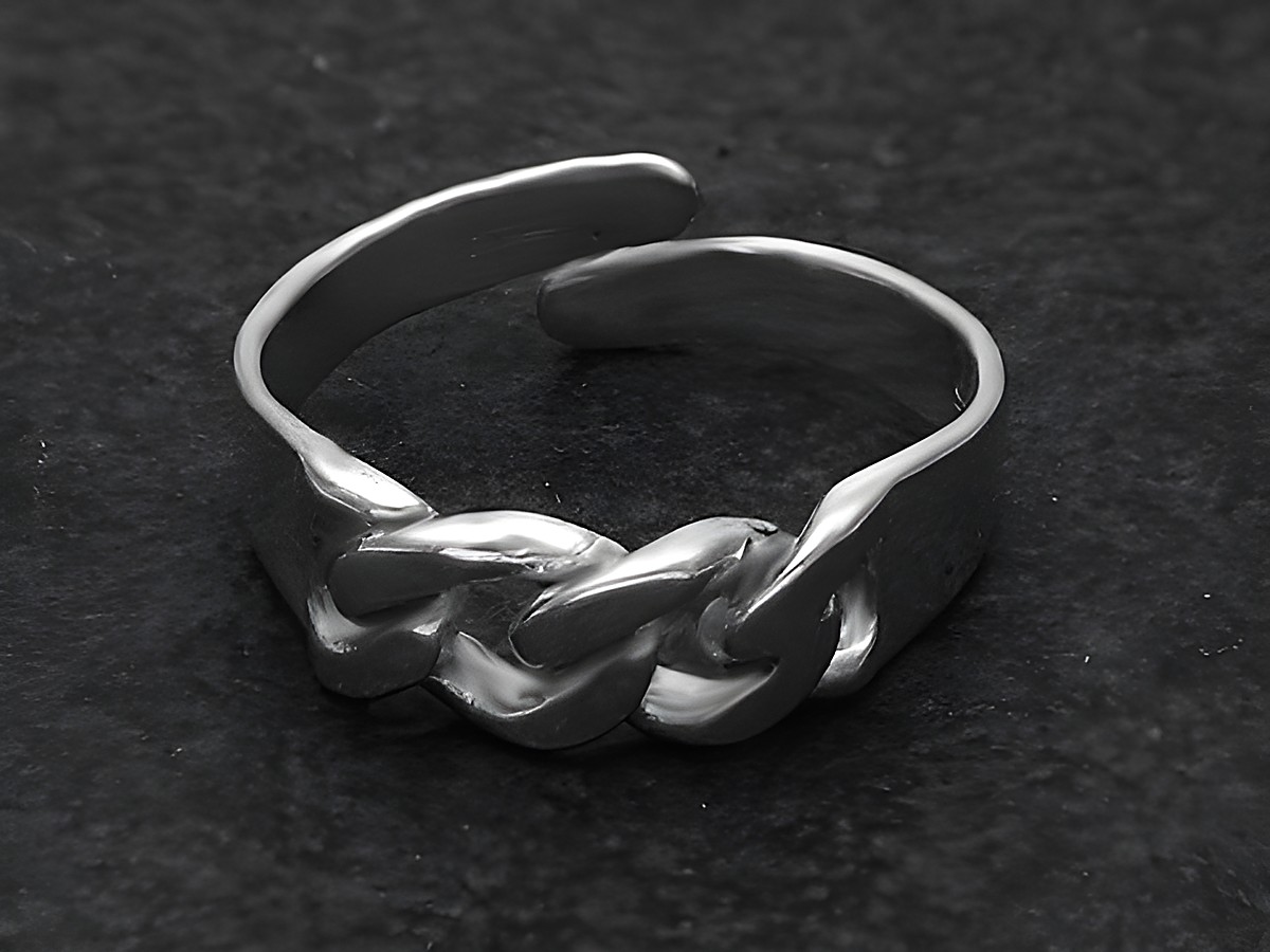 Silberring mit PANZERKETTEN-Design, Größe weit verstellbar, Hersteller Juwelier Harnisch, ohne Stein, in schlichtem, elegantem Stil. Ideal für jeden Anlass.