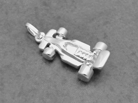 Silber Anhänger in Form eines sportlichen Rennautos, hergestellt von Juwelier Harnisch, ideal für Fahrzeuge-Enthusiasten und Motorsport-Fans.