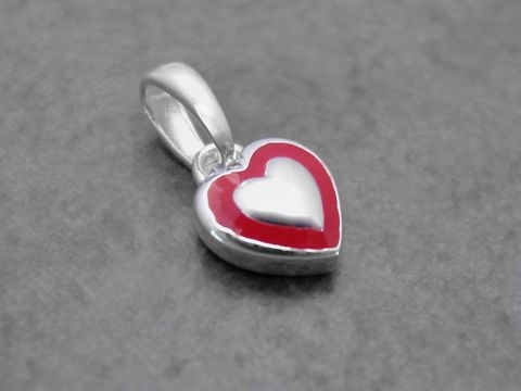 Anhänger Herz aus sterling Silber mit rotem Lack, ideal zum Verlieben, Hersteller: Juwelier Harnisch, flaches Design.