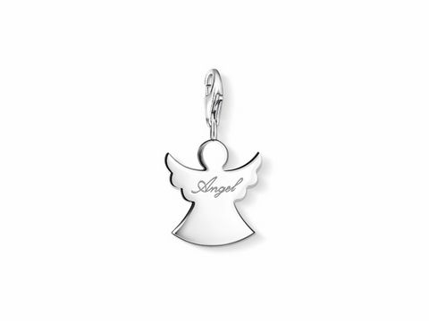 Silberner Thomas Sabo Schutzengel Charms Anhänger mit Flügeln und der gravierten Aufschrift Engel, gefertigt aus hochwertigem Silber, ideal für persönliche Schmuckstücke.