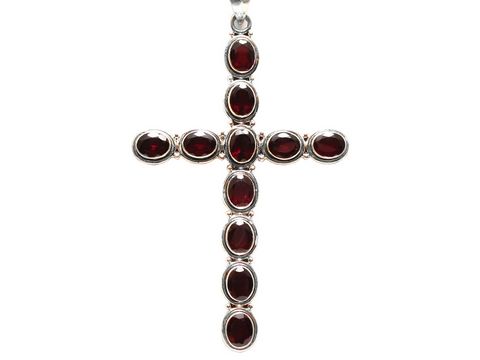 Granat Kreuz aus 95 mm Sterling Silber, hergestellt von Juwelier Harnisch, mit mehreren ovalen Granatsteinen, in tiefem Rot, elegantes und zeitloses Schmuckstück.