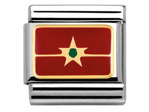 Bicolor Charm der Marke Nomination mit dem Motiv Marokko, dargestellt durch ein rotes Feld mit goldener Sterne und grünem Mittelpunkt, ideal für Armband-Anhänger.