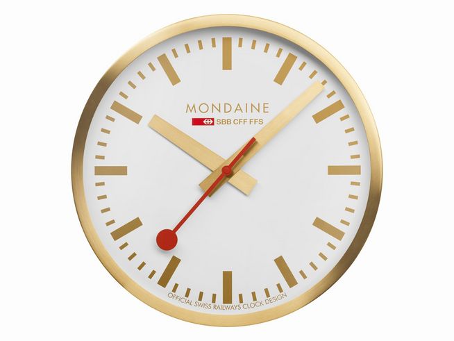 Wanduhr Mondaine Clocks A990.CLOCK.18SBG mit goldfarbenem Gehäuse, weißem Zifferblatt, roten Sekundenzeiger und klaren Minuteneinteilungen, Durchmesser 25 cm.