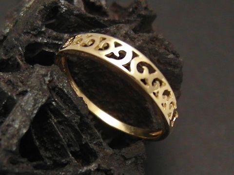 Mystischer Goldring aus Gold 333 in Größe 54 mit filigranem Design, Hersteller Juwelier Harnisch, bis Größe 54/17,5.