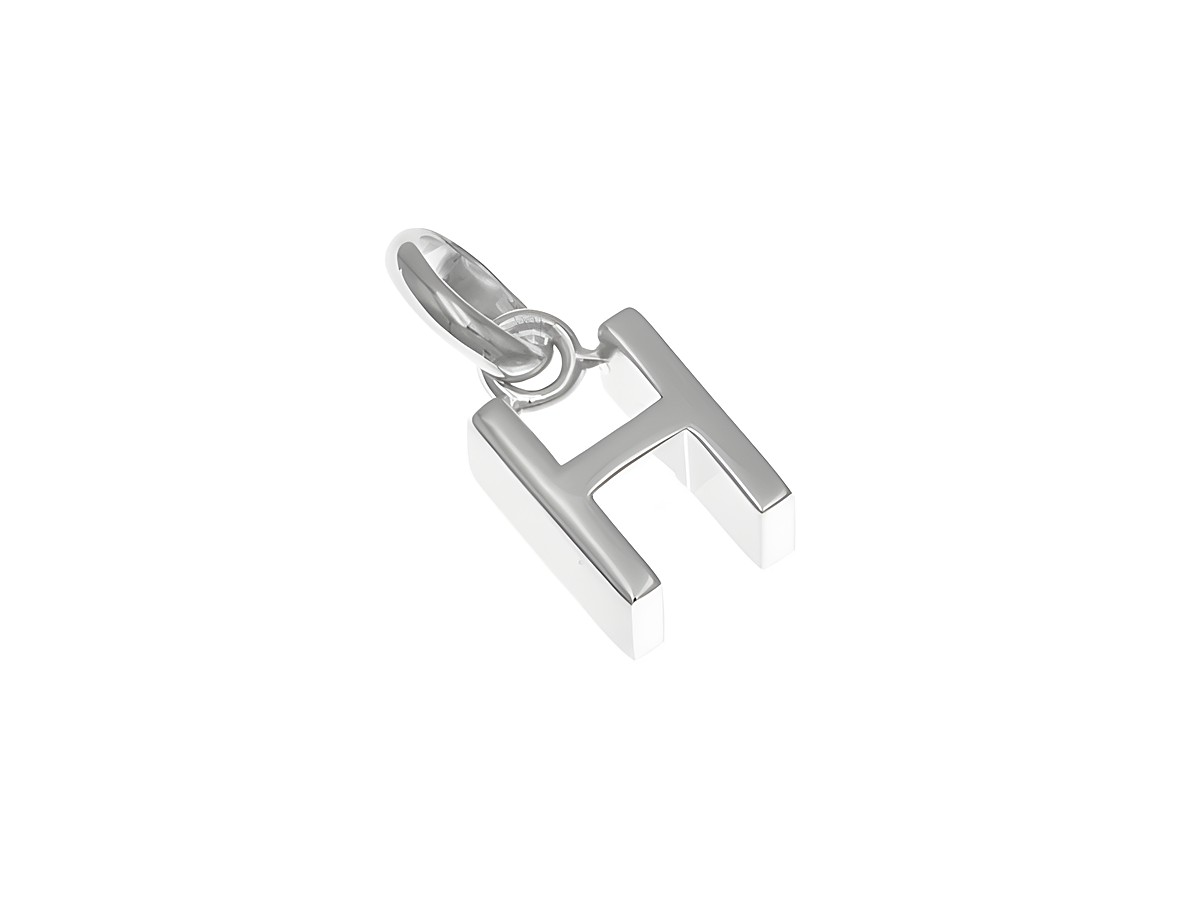 Anhänger aus poliertem Sterling Silber in Form des Buchstabens H, hergestellt von Juwelier Harnisch, ideal als persönliches Schmuckstück oder Geschenk.
