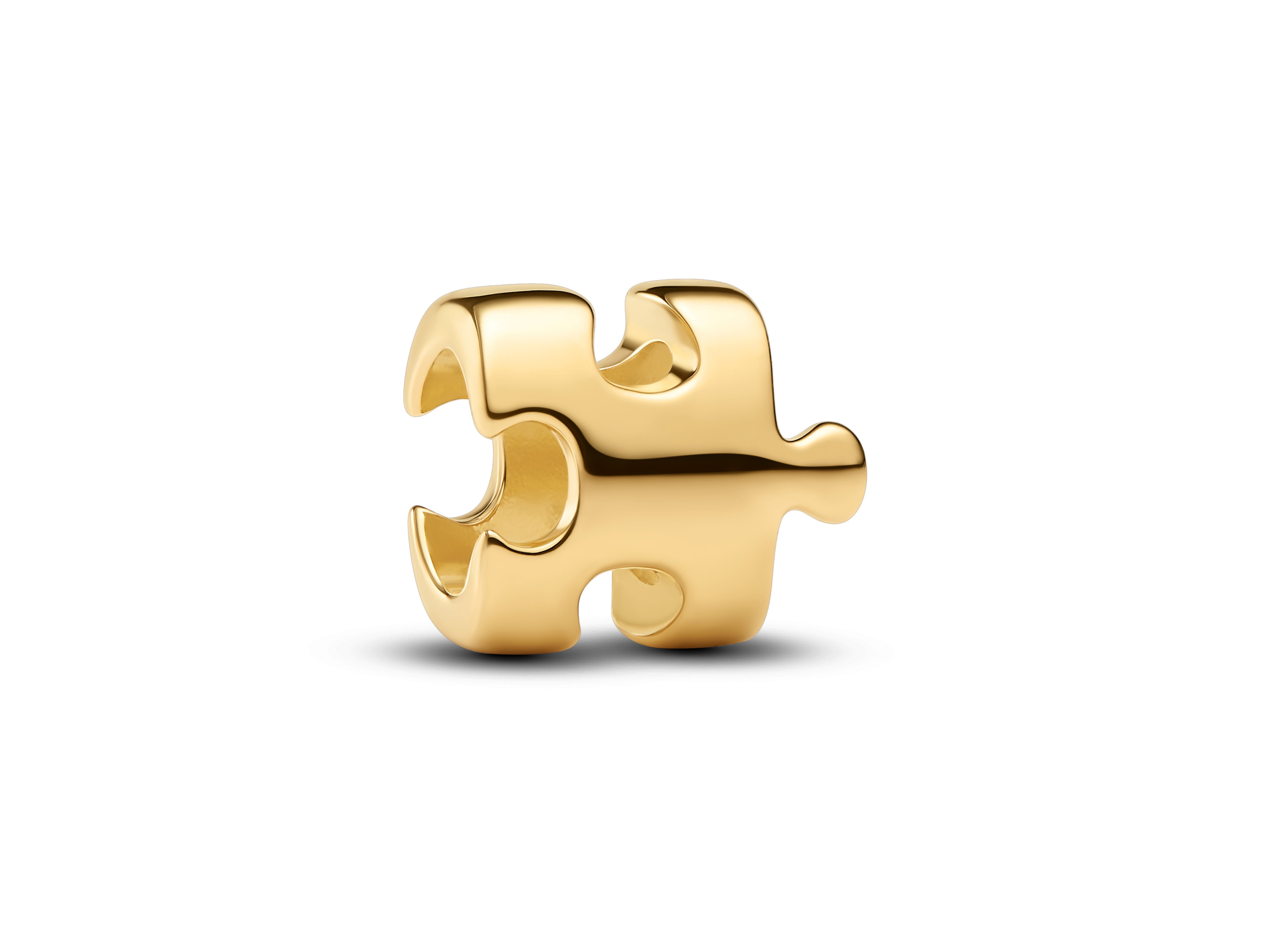 Ein charmantes Puzzlestück aus gelbgoldvergoldetem Material von Pandora, ideal als Mini-Anhänger für Armbänder oder Halsketten, perfekt für kreative Kombinationen.