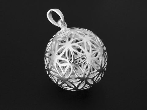 Silber Anhänger in Kugelform mit Blumen Muster, Hersteller Juwelier Harnisch, perfekt für stilvolle Schmuckstück-Kombinationen.