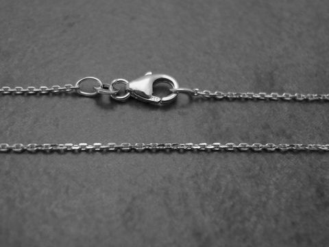 43263-0 Anker Kette aus Weißgold 333 mit diamantierter Oberfläche, 45 cm lang und 0,8 x 0,8 mm dick, gefertigt von Juwelier Harnisch, geeignet für weitere Kettenarten.