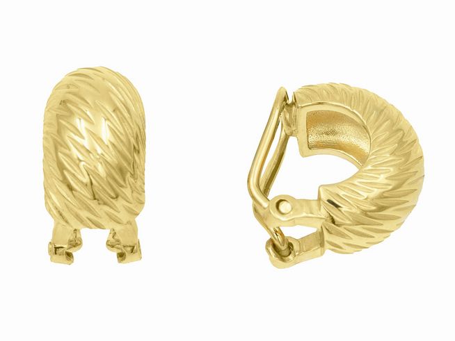 Ohrclips aus vergoldetem Sterling Silber teilmattiert in elegantem Design mit gewellter Oberfläche, hergestellt von Juwelier Harnisch, ideal für stilvolle Anlässe.