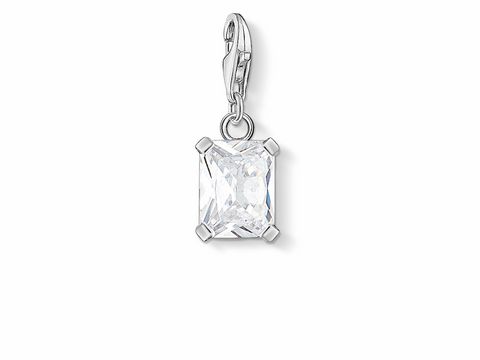 Charm-Anhänger aus Silber von Thomas Sabo mit funkelndem Stein im rechteckigen Design, ideal zum Anhängen an Armbänder oder Halsketten, elegantes Design für jeden Anlass.