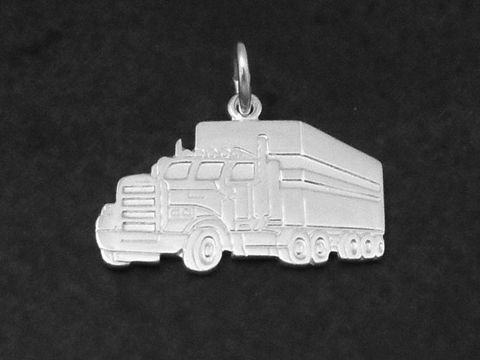 Silber Anhänger eines technischen LKW mit Anhänger, teilmattiert, Hersteller Juwelier Harnisch, ideale Detailtreue für Fahrzeugliebhaber.