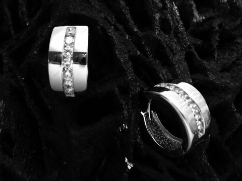 36010-0 Creole Sterling Silber rhod. poliert mit Zirkonia, Durchmesser 14 mm, hergestellt von Juwelier Harnisch, elegante Ohrringe bis 15 mm, ideal für besondere Anlässe.