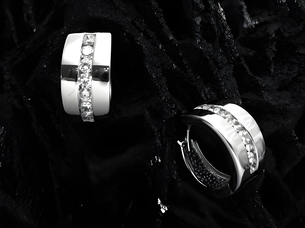 Creole Sterling Silber rhod. poliert mit Zirkonia, Durchmesser 14 mm, hergestellt von Juwelier Harnisch, elegante Ohrringe bis 15 mm, ideal für besondere Anlässe.