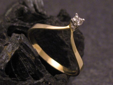 Eleganter Goldring aus Gold 585 mit einem Diamanten, Größe 54, Hersteller Juwelier Harnisch, bis Größe 54/17,5.