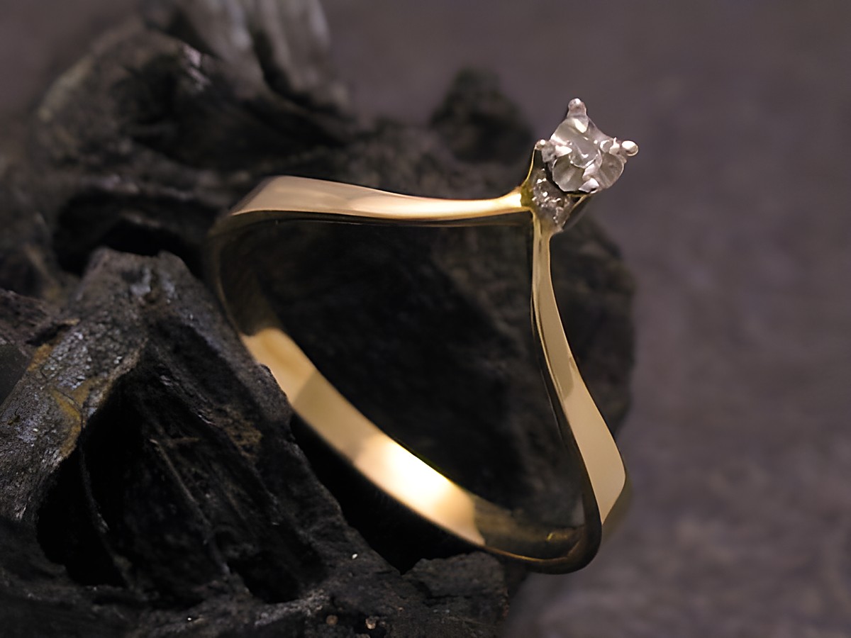 Eleganter Goldring aus Gold 585 mit einem Diamanten, Größe 54, Hersteller Juwelier Harnisch, bis Größe 54/17,5.