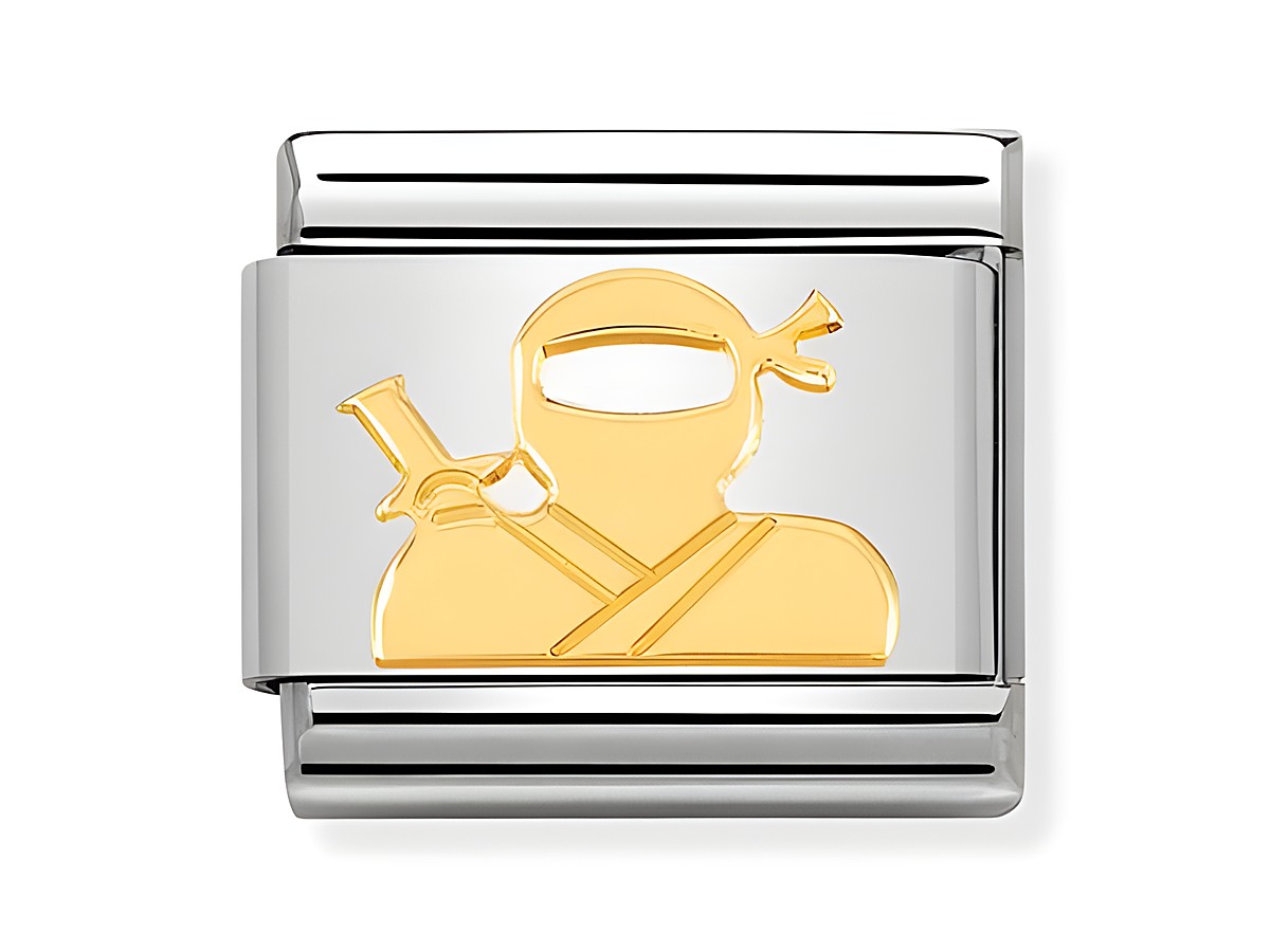 Ein elegantes Armband mit einem goldenen Ninja-Motiv auf einer silbernen Hintergrundfläche, ideal für hochwertige Accessoires und Sammlerstücke.