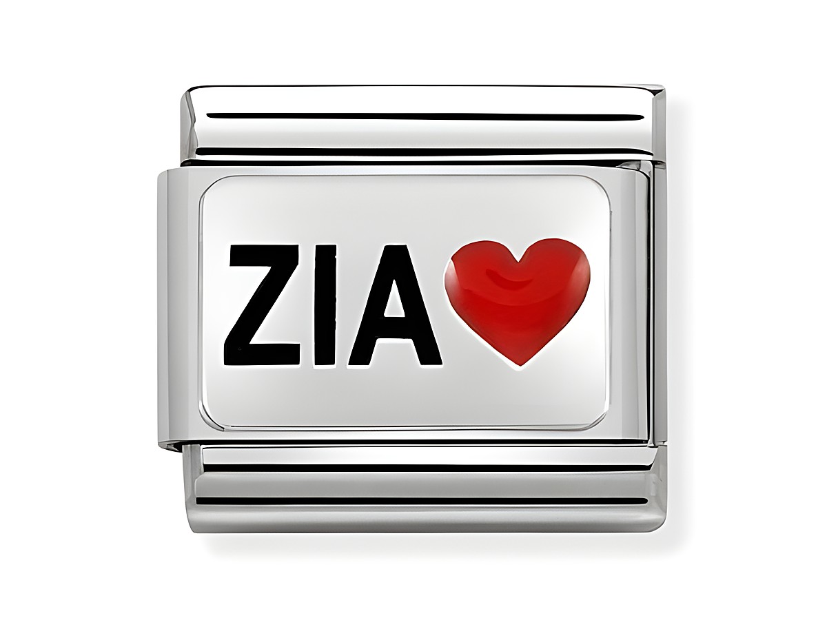 Klassisches Nomination SILVER 330208 38 ZIA mit Herz aus Emaille zeigt den Schriftzug ZIA in schwarzen Buchstaben und ein rotes Herz auf glänzendem Silber.