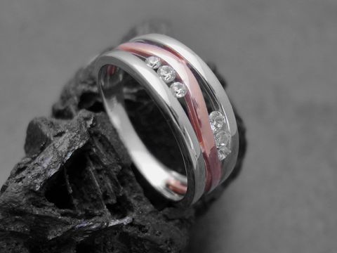 Designerwellen Ring in Gr. 52 aus Sterling Silber mit bicolor Rosévergoldung und rhodiniertem Detail, besetzt mit Zirkonia, Hersteller Juwelier Harnisch, Größe bis 52 / 16,5.