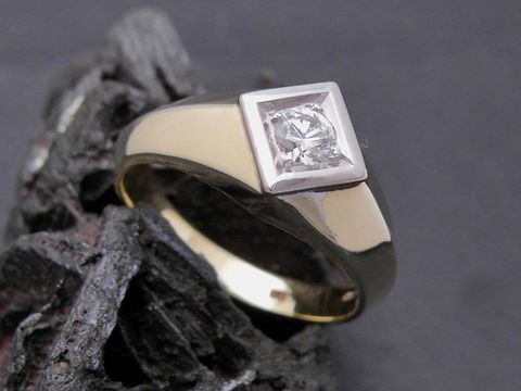 Gold Ring stilvoll aus Gold 585 bicolor mit Zirkonia, Goldring in Größe 60, Hersteller Juwelier Harnisch, bis Größe 60/19.