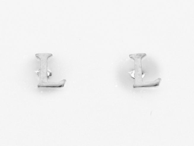 Ohrringe Ohrstecker Buchstabe L aus Silber 925 mit Initialien vom Hersteller Juwelier Harnisch, elegante und moderne Gestaltung für jeden Anlass.