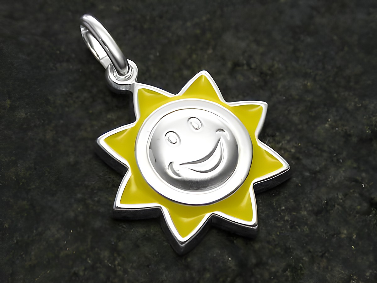 Sonnenblume Sterling Silber Anhänger mit emaillierter Sonne, lächelndes Gesicht, ideal für Kinder, Hersteller Juwelier Harnisch.