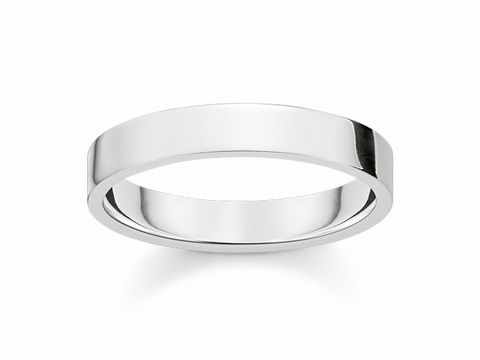 Silberner Ring von Thomas Sabo in Größe 62, Modell TR2112-001-12-62, schlichtes und elegantes Design ohne Verzierung. Optimal für jeden Anlass.