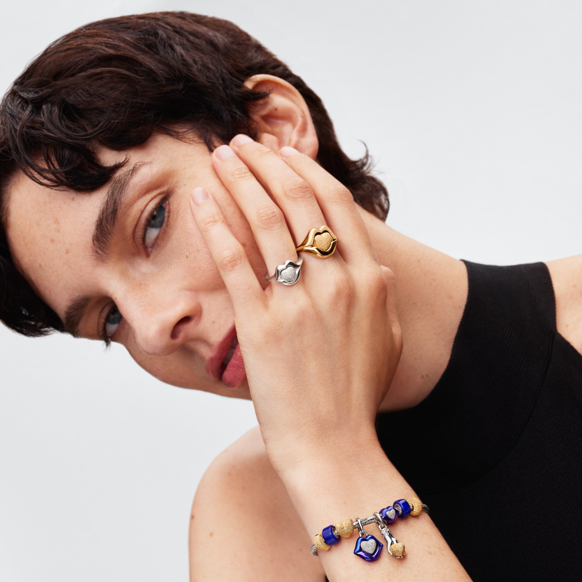Pandora Strukturierter Mini Clip-Charm - Gelbgold Vergoldung - Silikon – Ansicht 5