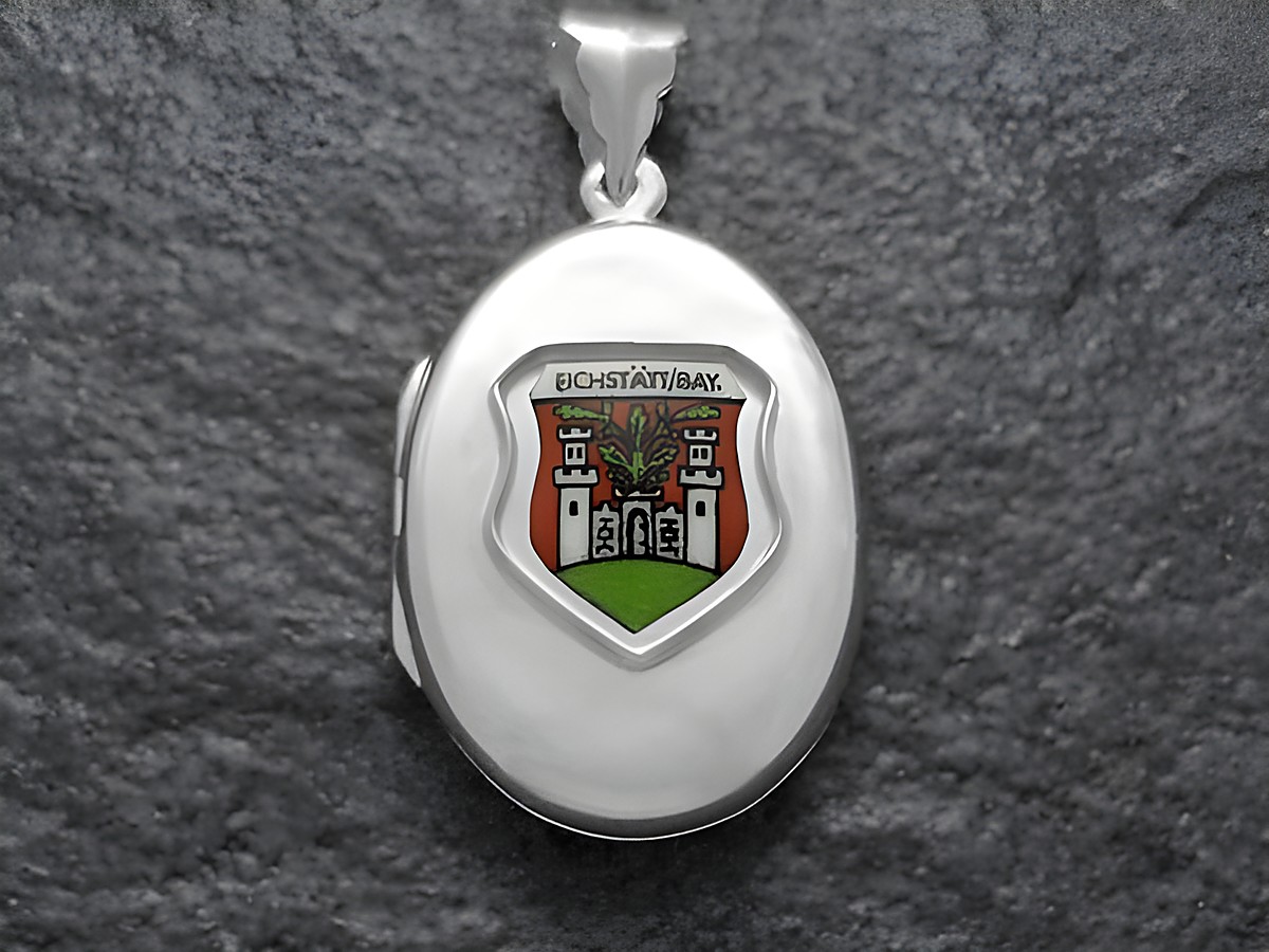 Silbernes Medaillon mit dem Stadtwappen von Eichstätt, Deutschland. Features das Wappen in bunten Farben auf einer glänzenden Oberfläche, hergestellt von Juwelier Harnisch in Bayern.