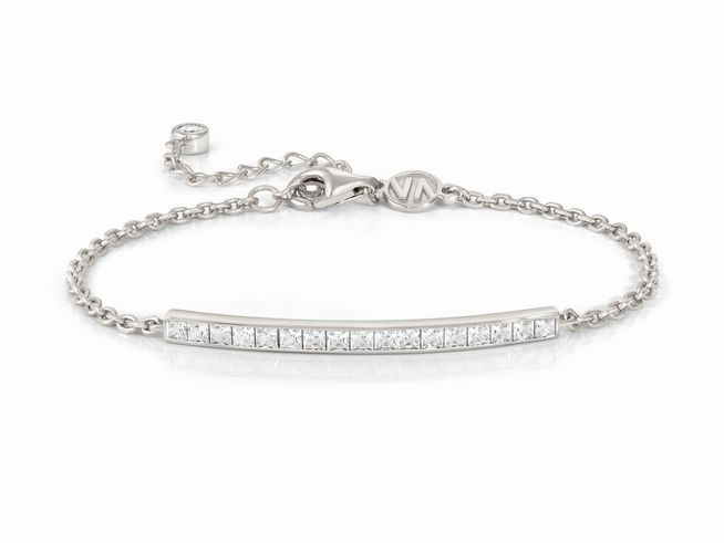 Elegantes Nomination Carismatica Armband aus rhodiniertem Silber mit weißen Zirkonia-Steinen, Länge 15 bis 19 cm, ideal für stilvolle Akzente im Alltag.