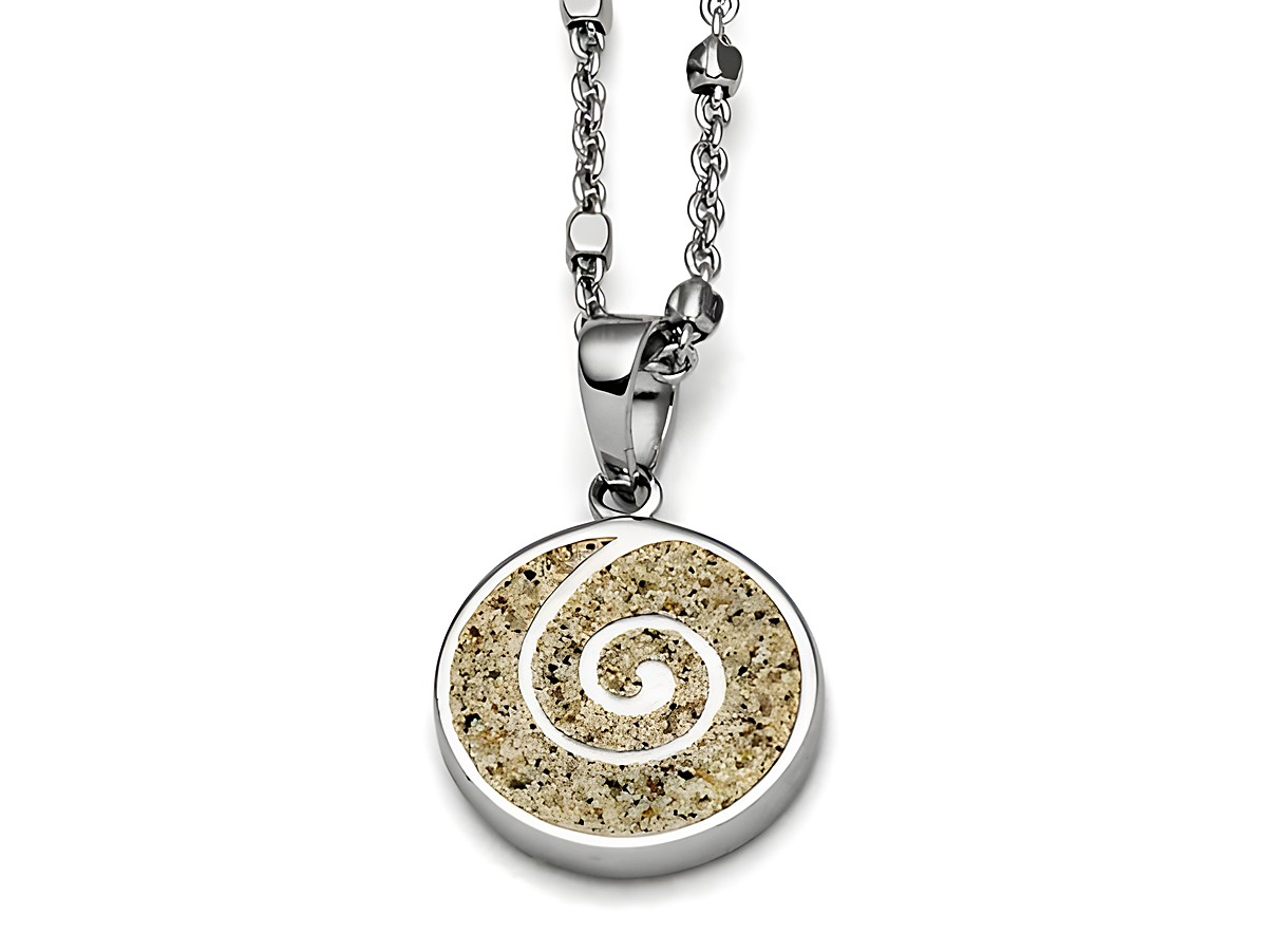 DUR Anhänger Spirale 2.0 aus Sterling Silber mit einem runden, sandfarbenen Innenteil und einem eleganten Spiraldesign, an einer feinen Kette befestigt.
