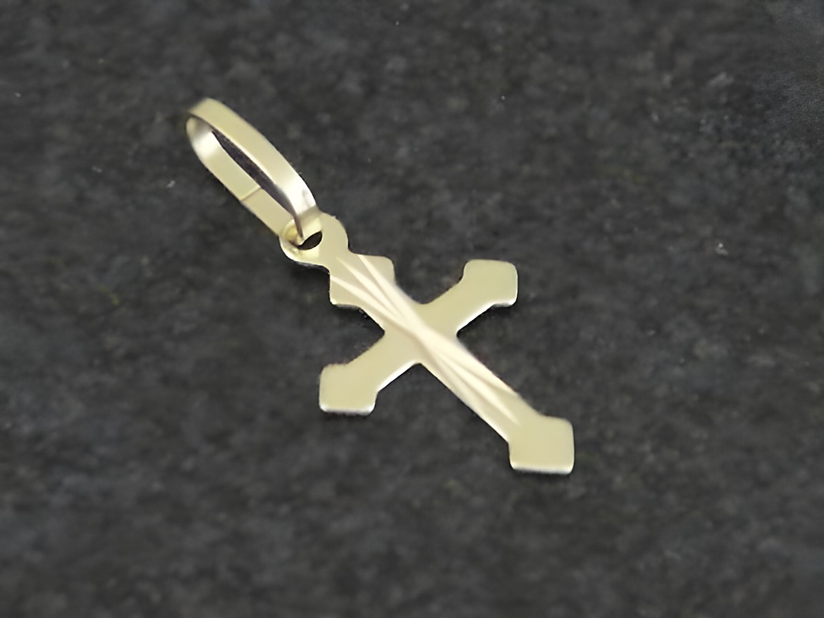Zierlicher Kreuz Anhänger aus Gold 333 mit Diamantschliff, klassisches Design, Hersteller Juwelier Harnisch. Ideal für stilvolle Akzente.