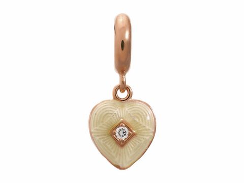 Großer herzförmiger Charm von Endless in Roségold mit weißer Zirkonia im Zentrum, dekorierter Oberfläche und Verbindungsschlaufe, ideal für individuelle Schmuckgestaltung.