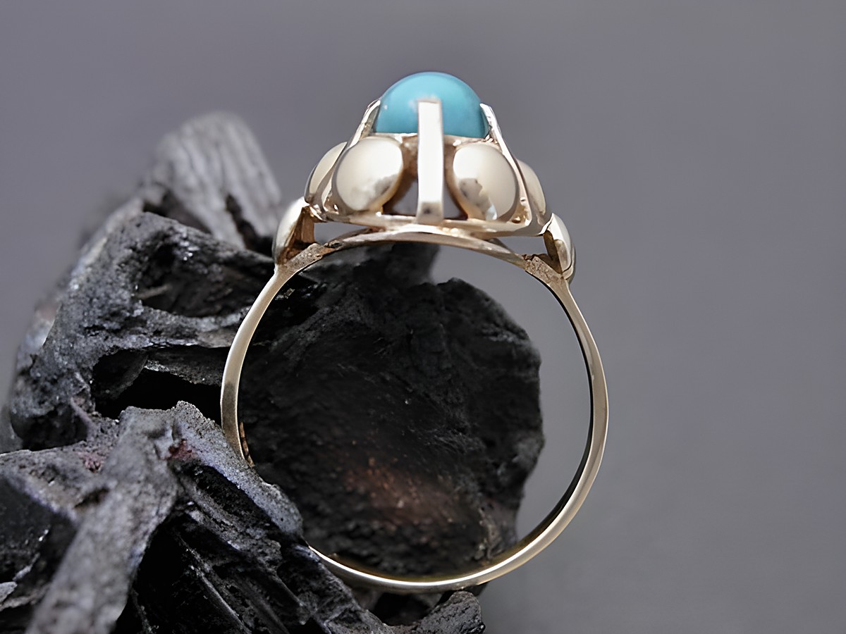 Goldring luxuriös Gr. 54,5 mit Türkis und Gold 585, Hersteller Juwelier Harnisch, bis Gr. 56/18. Der Ring zeigt ein elegantes Design mit einem strahlenden Türkisstein. – Ansicht 2