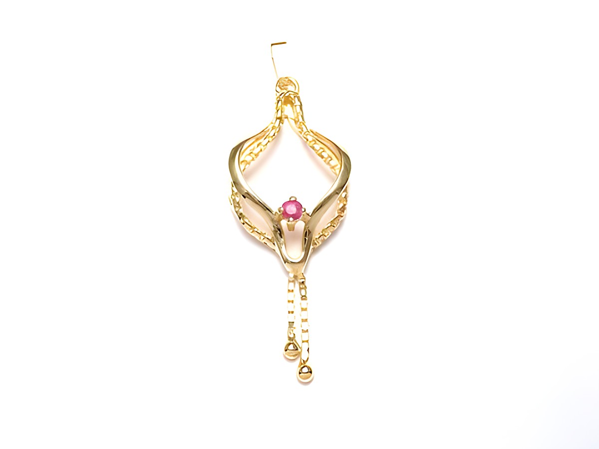 Gelbgold ECHTER ROTER RUBIN Gold Anhänger 333, Hersteller Juwelier Harnisch, elegantes Design mit filigranen Mustern und einem strahlenden roten Rubin im Mittelpunkt.
