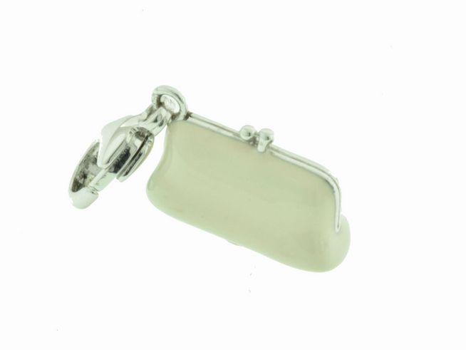 Charmanhänger in Form einer Clutch aus Silber 925 mit Lackoberfläche, glänzend. Hersteller ist Juwelier Harnisch, das Design ist originell und ansprechend. Ideal für Schmuckliebhaber.