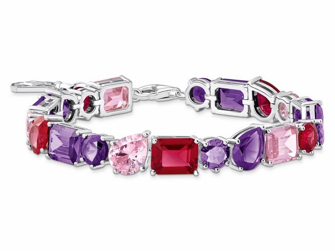 Ein elegantes Thomas Sabo Armband mit glamourösen, bunten Steinen in Violett, Pink und Rot, eingefasst in hochwertigem Silber, ideal für jeden Anlass und variierender Größe von 16 bis 19 cm.