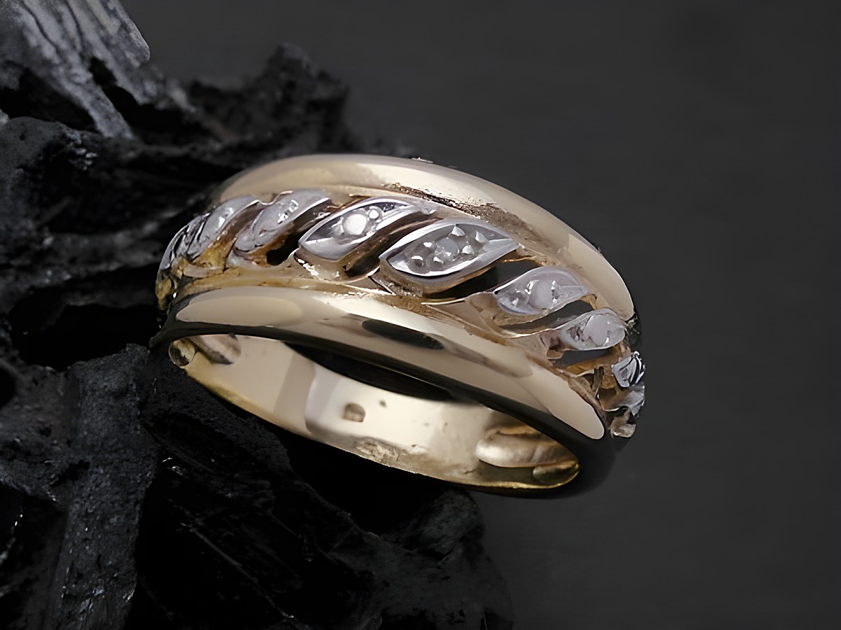 Gold Ring - königlich - Gold 333 bicolor - Diamant - Goldring - Gr. 53, Hersteller: Juwelier Harnisch, bis Gr. 54/17,5, verziert mit funkelnden Diamanten und elegantem Design.