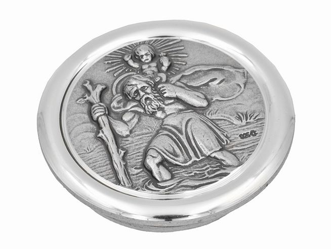 Christophorus Plakette aus poliertem Sterling Silber, zeigt den Schutzpatron mit Kind in der Hand, feine Details, Hersteller Juwelier Harnisch, echt Silber.