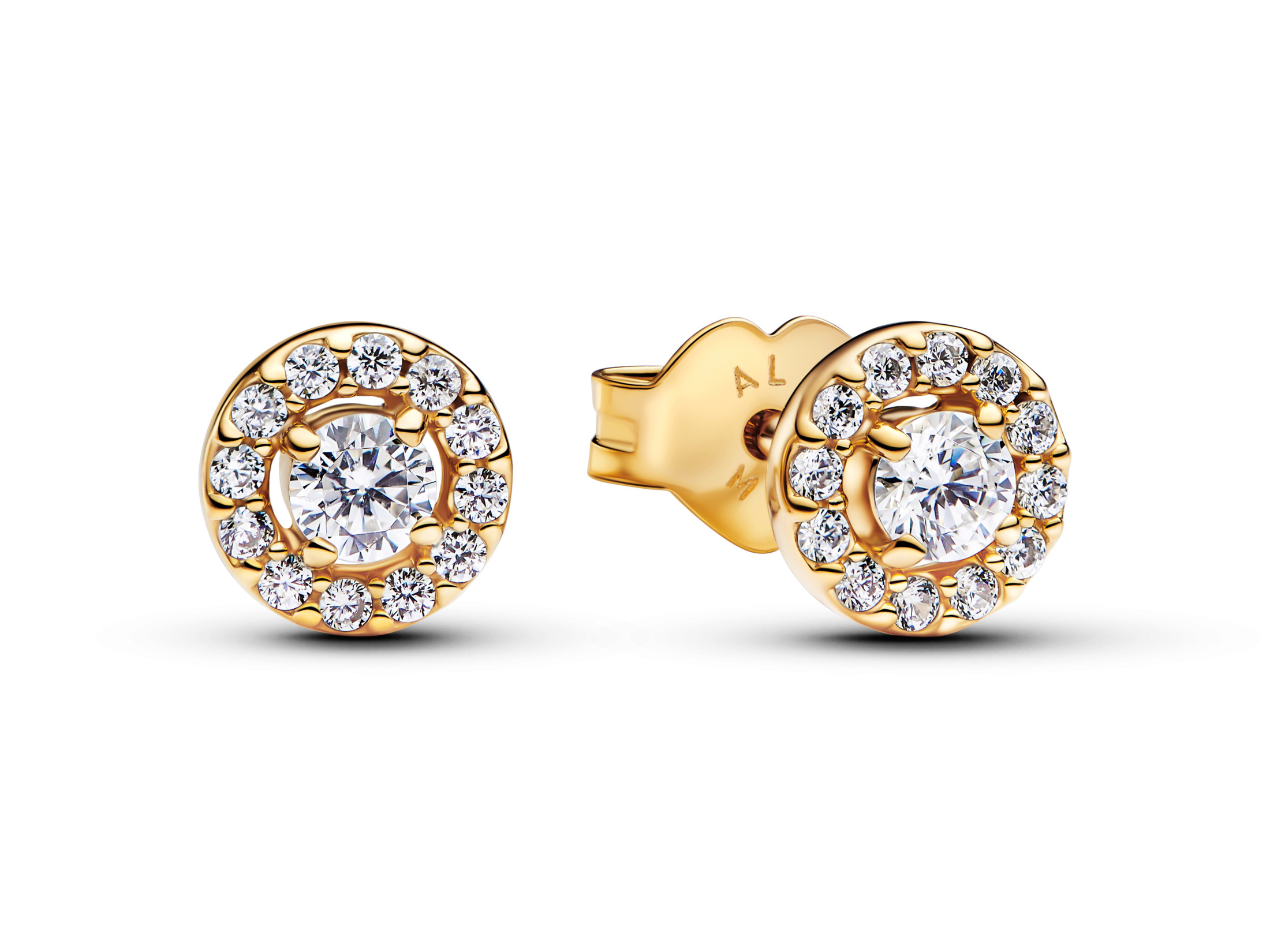 Gelbgold vergoldete Ohrstecker von Pandora mit klarem Zirkonia, umrahmt von funkelnden, kleinen Zirkoniasteinen, elegant und stilvoll. Ideal für besondere Anlässe oder den Alltag.